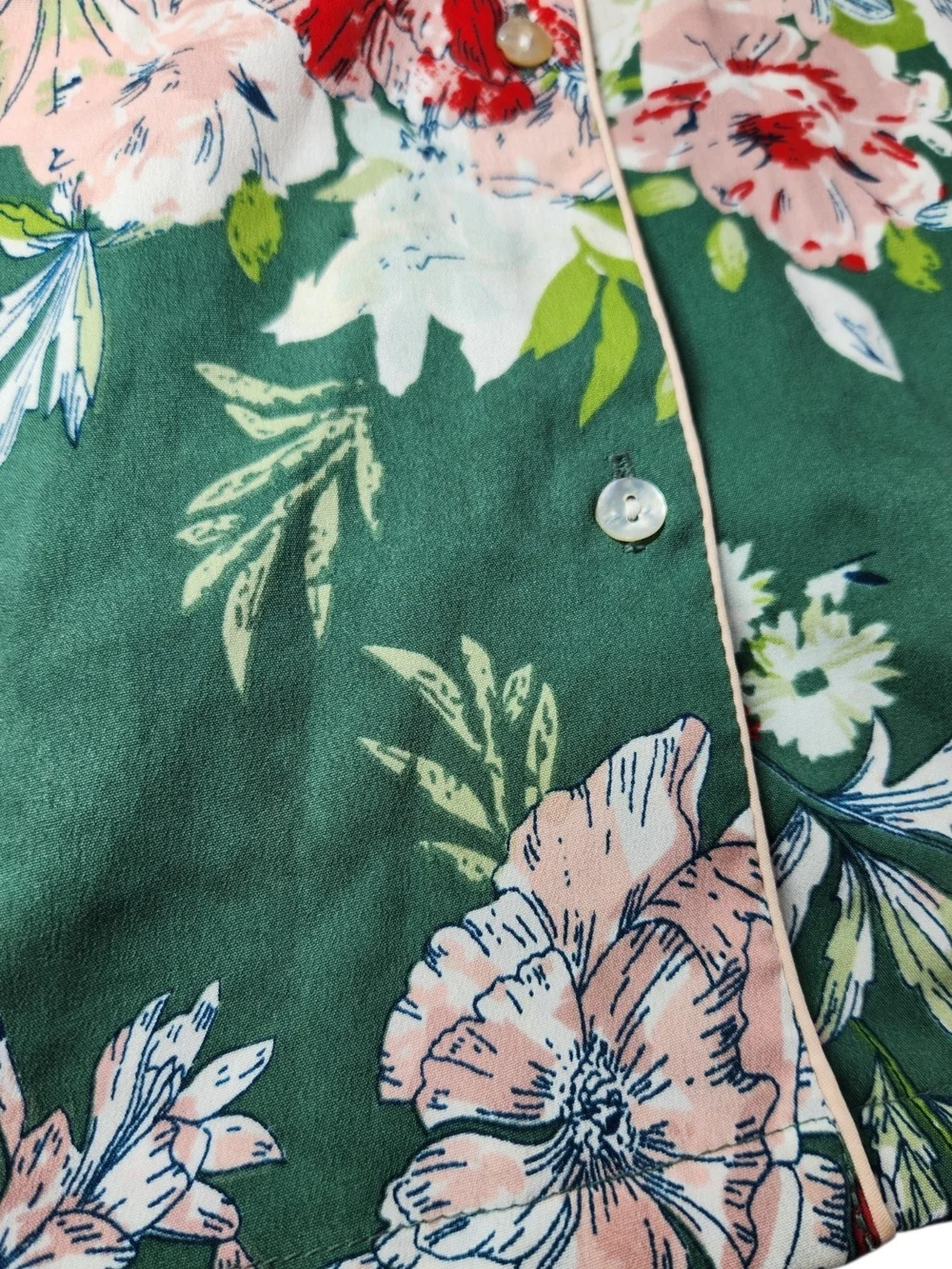 Cynthia Rowley 2-Piece Pajama Set  Med Green Pink Floral Silky Shorts PJs Resort